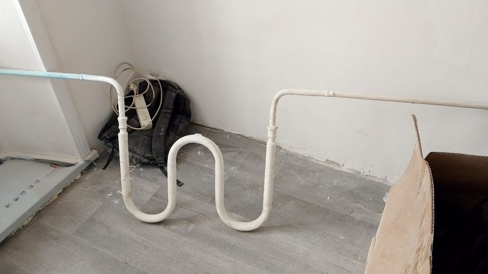 Чугунный полотенце сушитель (Змеевик)