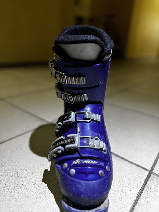 Продам ботинки для лыж