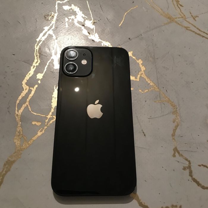 Iphone 12 mini.