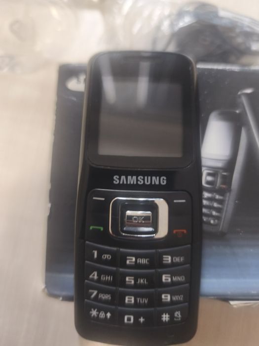 Самсунг SGH-B130 , неразличим от нов, без коментар на цената