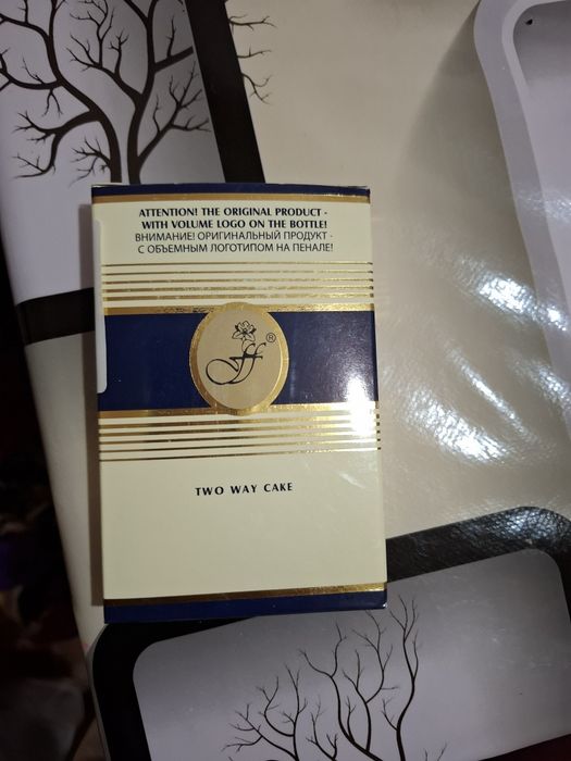 Компактная пудра Fleur