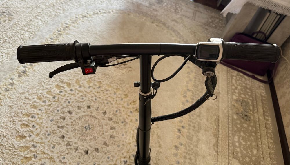 Продам электросамокат