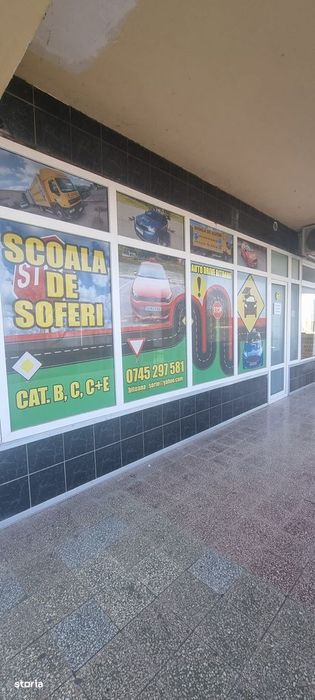 Vand/ Inchiriez Spatiu Comercial Central