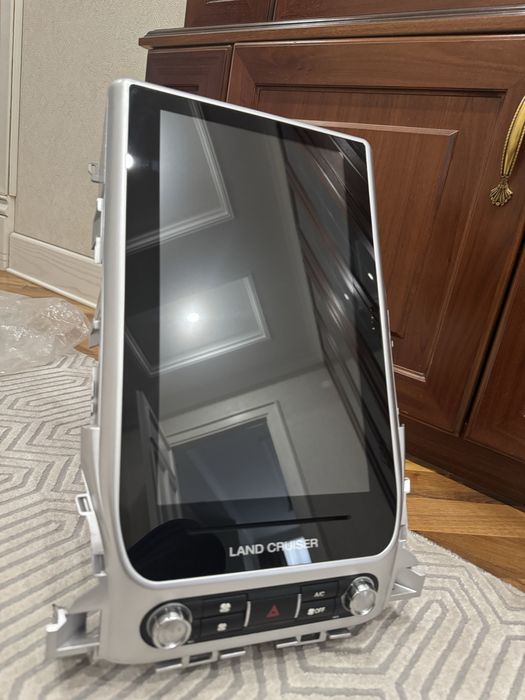 Продаю монитор, экран для LC200