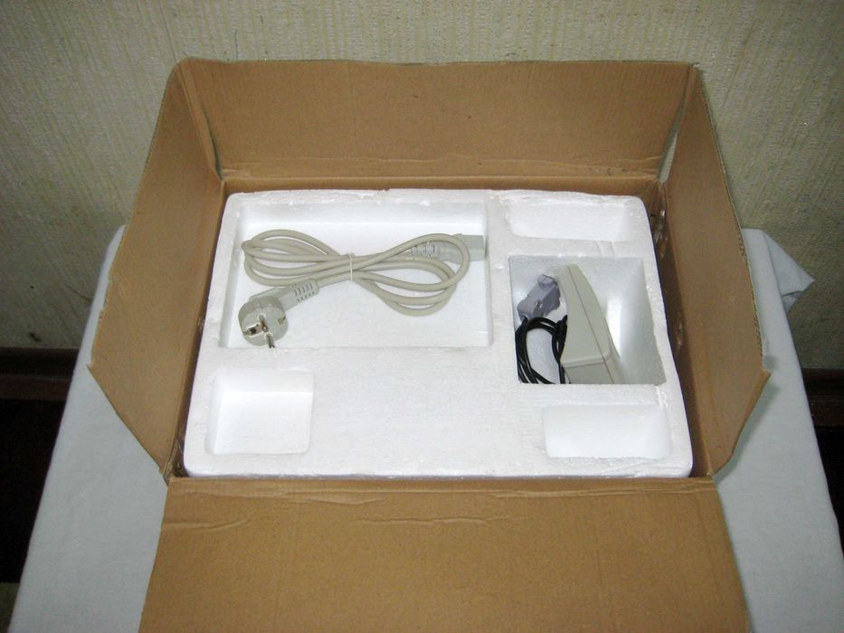 Счетная машинка WEIRONG идеальном новым состоянии!