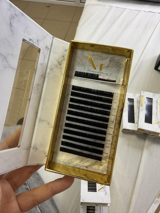 Продавам пинсети и мигли