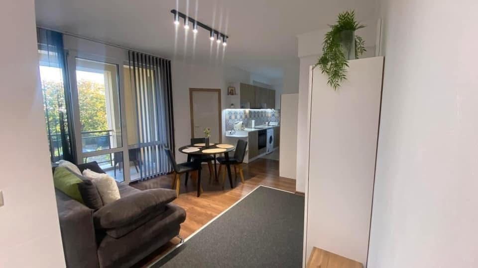 Дава се под наем Тристаен апартамент в Варна, м-т Евксиноград - 70 кв.м за 820 € - Снимка #2