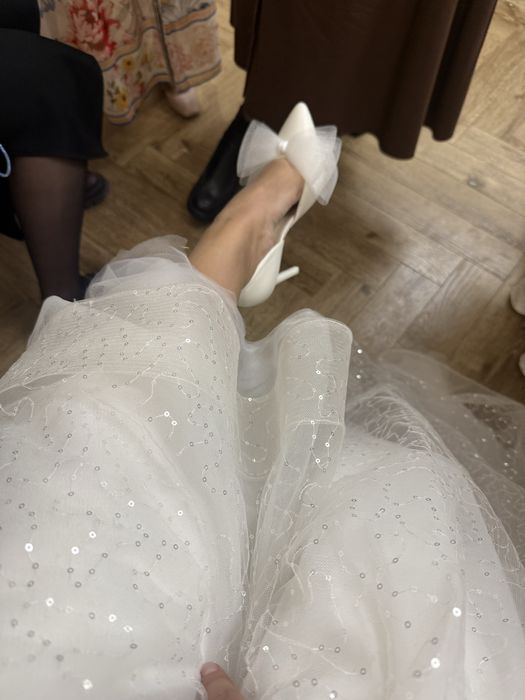Продам свадебные туфли 37 размера