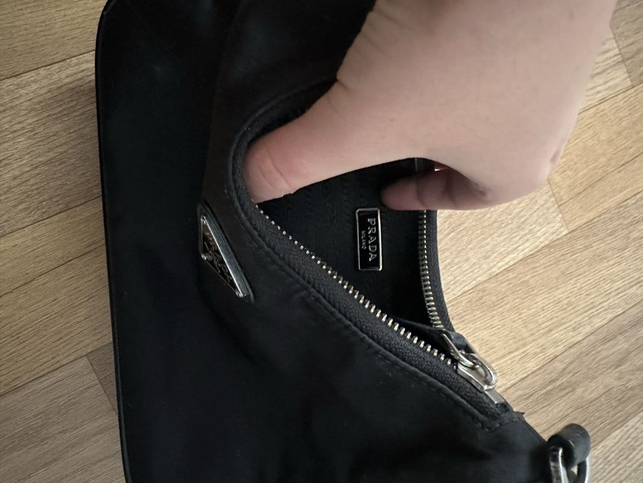 ОРГИНАЛНА Prada чанта