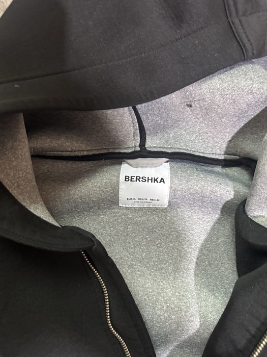 Худи bershka продется