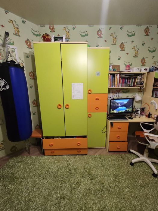 Детский комплект мебели