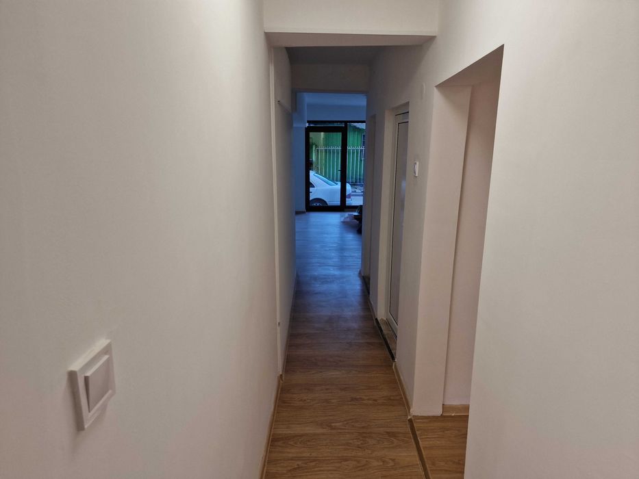 Продавам помещение в идеален център