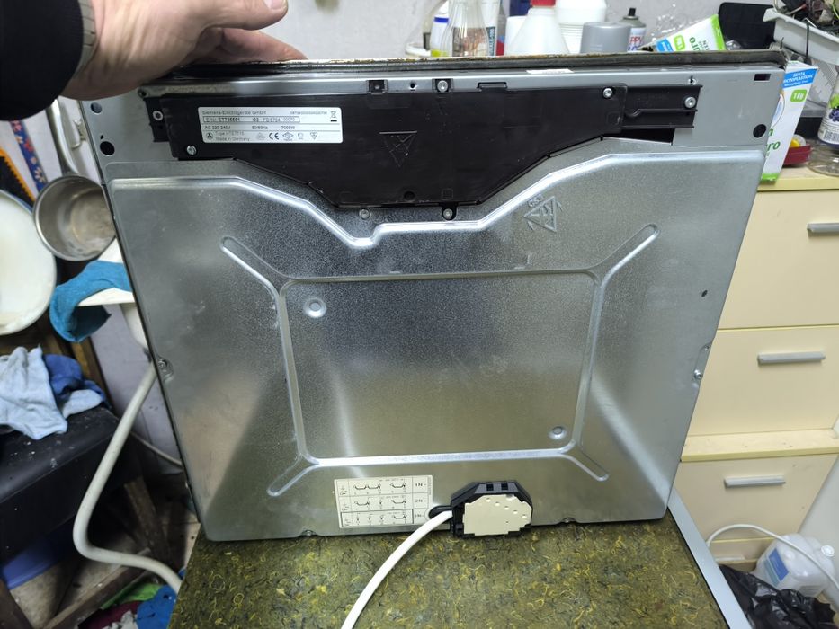 Фурна с керамичен плот Siemens ET 735501