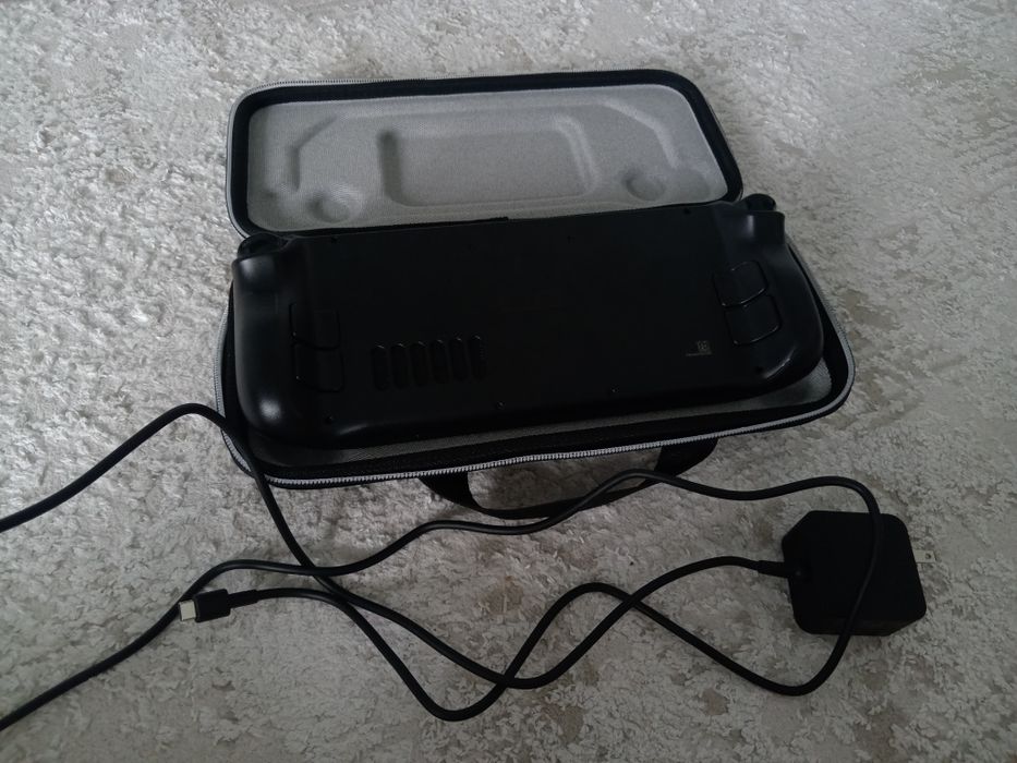 Продаю стим дек на 256гб