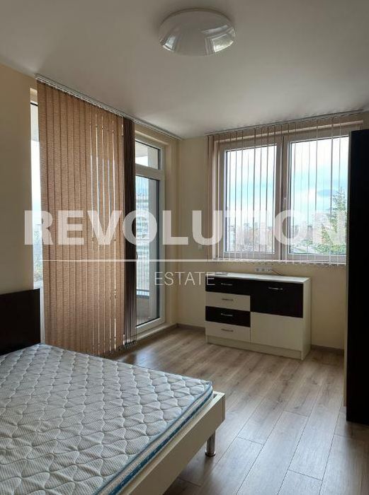 Дава се под наем Двустаен апартамент в Варна, Чайка - 60 кв.м за 648.21 € - Снимка #2