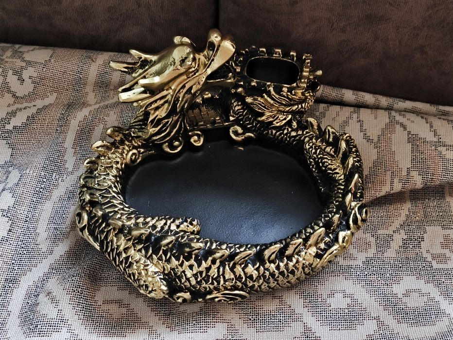 Пепельница из металлического сплава