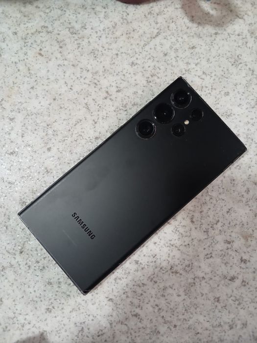 Продам Samsung s23 ultra 256