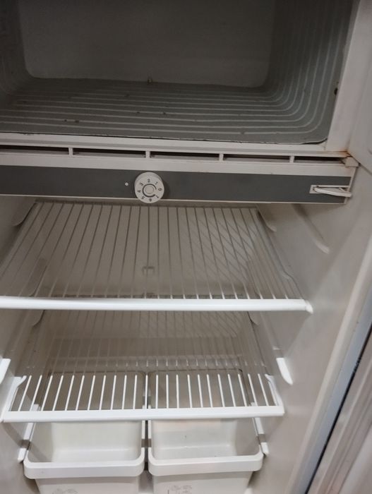 Холодильник в хорошем состояний