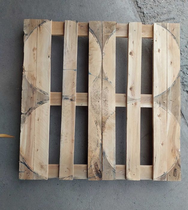 Паллеты 115х115.