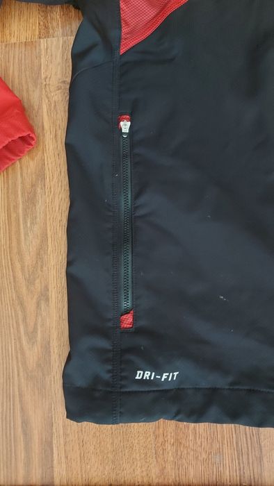 Bluză  de alergare Nike originală!