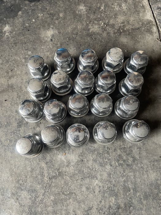 Автомобильные гайки