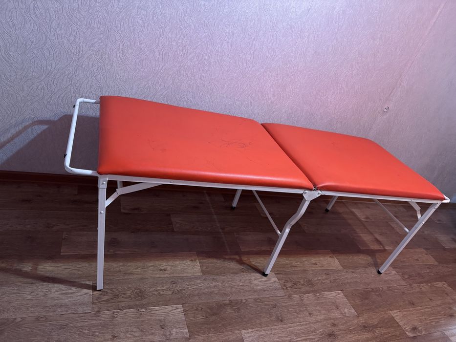 Продам кушетку 28000 тг