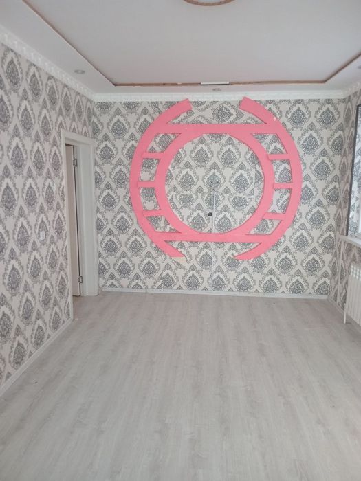 Сирдарё вилояти новосройка 3 хонали квартира срочни сотилади