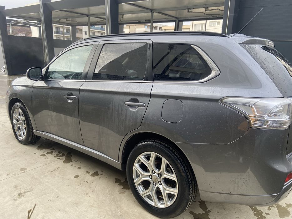 Mitsubishi Outlander Phev