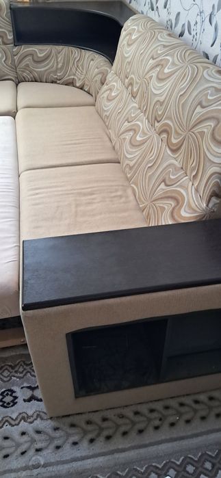 Продам угловой диван мягкий