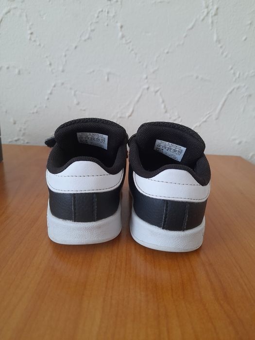 Papuci originali Adidas