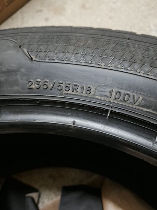 Vând  2 Bucăți Anvelope 235-55-R18 all season Kleber