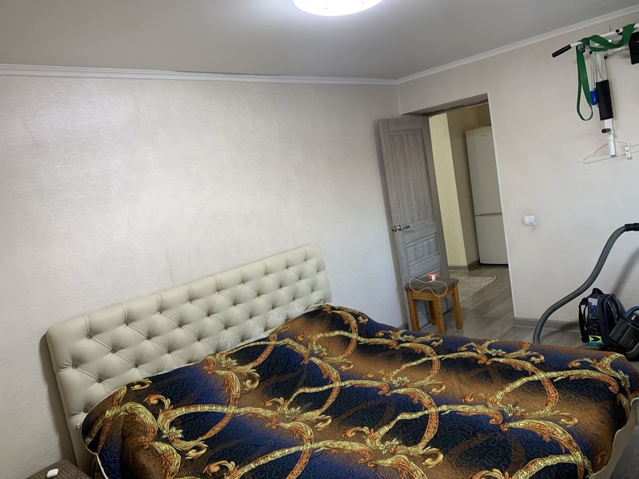 Продам 3-х на Крылова!