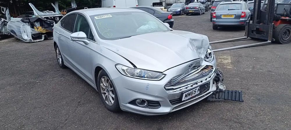 Dezmembrari / Dezmembrez Ford Mondeo 5 Hatchback 1.5 TDCI T7DA cutie viteze manuala cod culoare Moondust Silver (Metallic)
