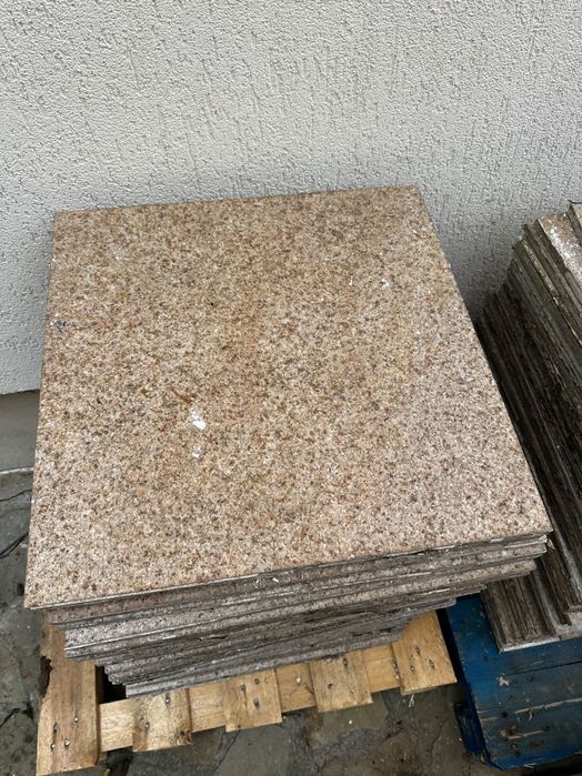 Placi de granit 50*50*1,5cm