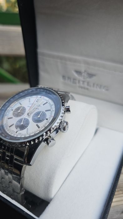 Наручные часы, кварцевые