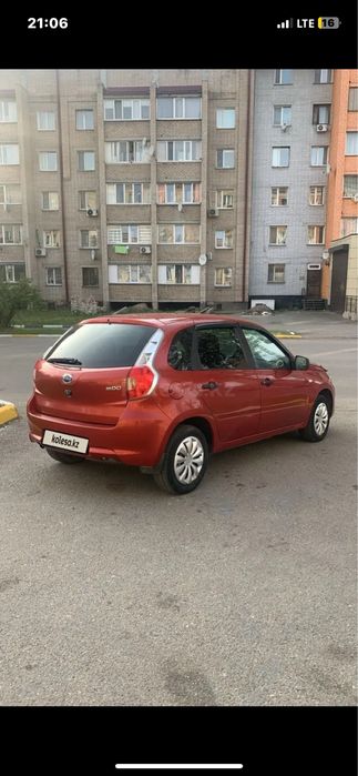 Сдам в аренду (авто ) автомобиль  (машину)  :)