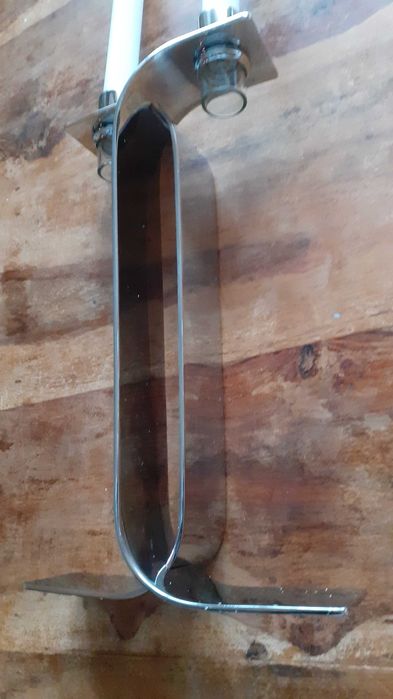 метален свещник, стабилен масивен и лъскав хром метал, за 2 свещи