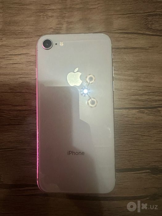 Iphone 8 xama joyi radnoy