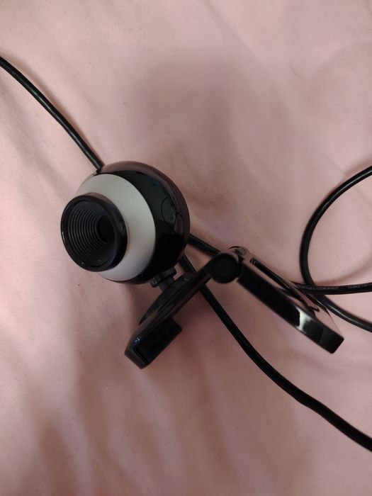 Продам веб камеру