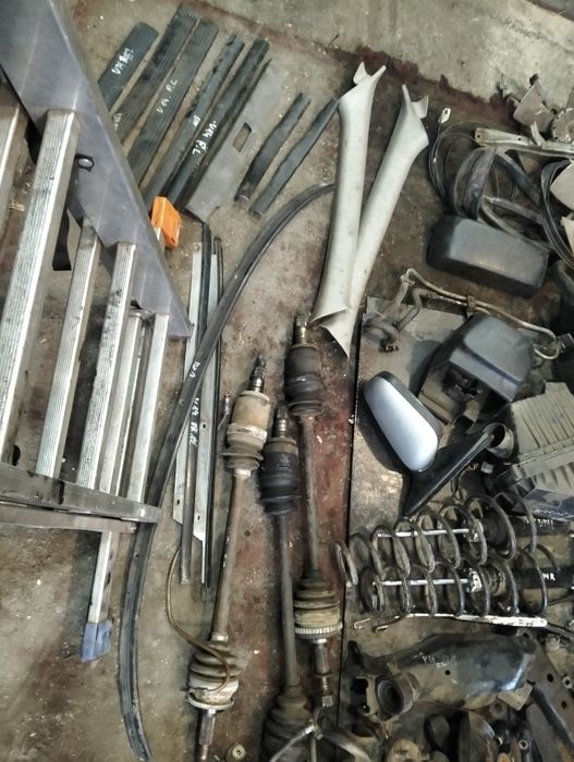 Продам з.ч. на Ниссан блюберд у14