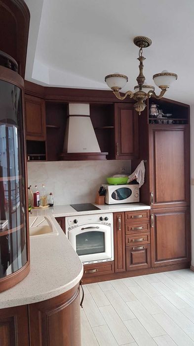 Продава се Многостаен апартамент в Стара Загора, Център - 272 кв.м за 956 €/кв.м - Снимка #3