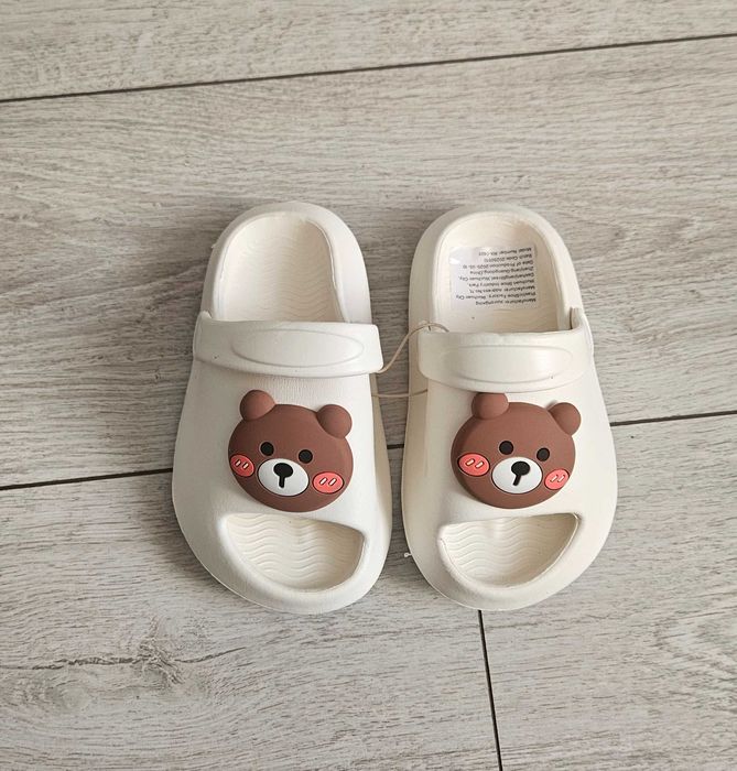 Papuci, marime 24-25