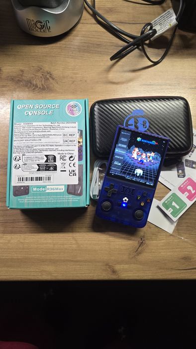Consola 18 000 jocuri R36 MAX 64 GB