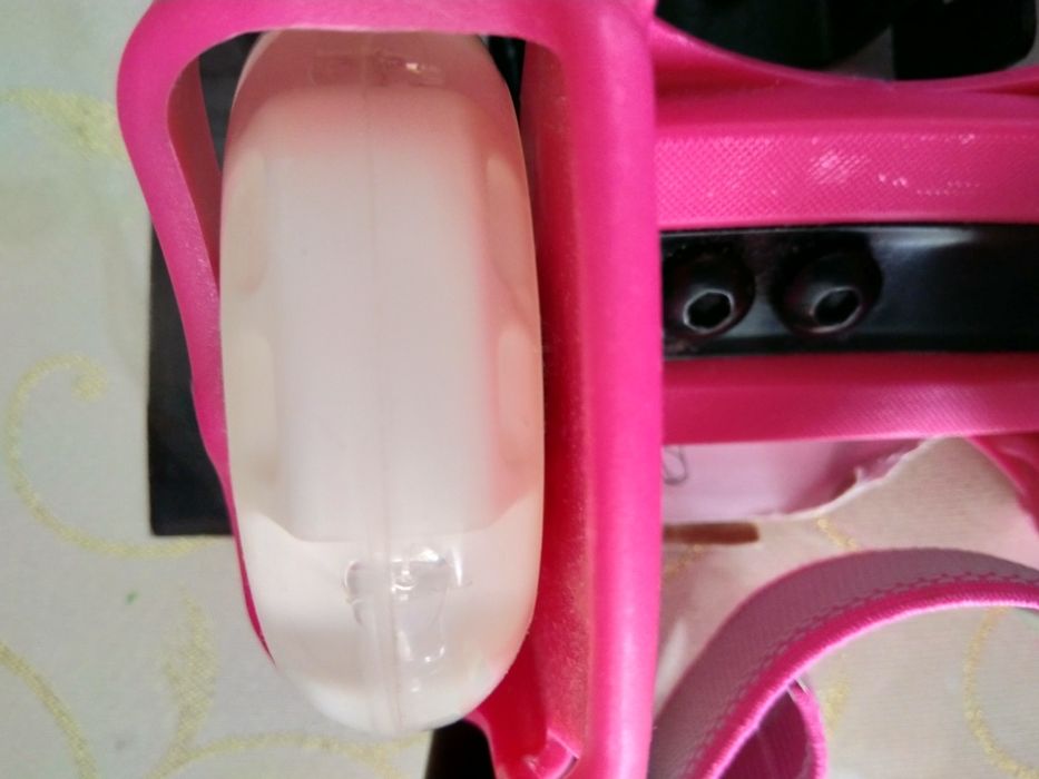 Нови светещи ролкови кънки