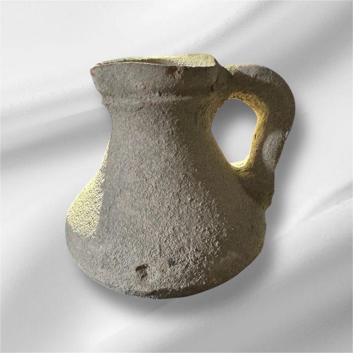 Qadimiy  kichik Кувшин