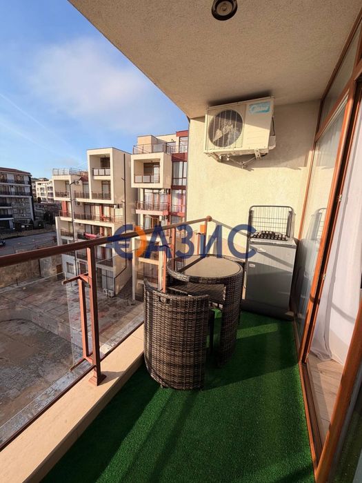 Продава се Двустаен апартамент в Свети Влас - 62 кв.м за 979 €/кв.м - Снимка #2