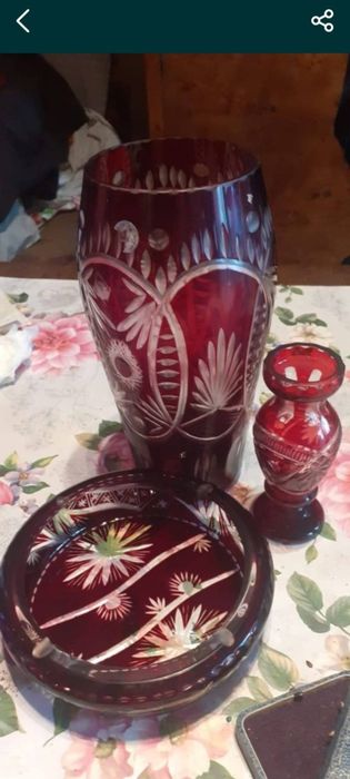 Vaze decorative și carafă de vin