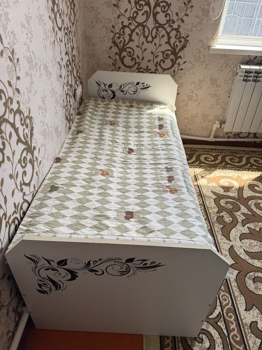 Продам детская  мебель с диваном срочно