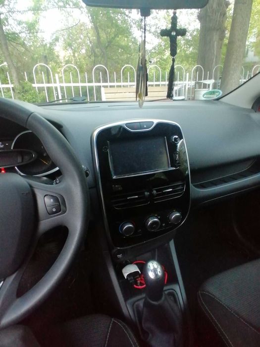 Vând  Renault Clio 4