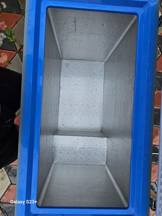 Продам морозильник
